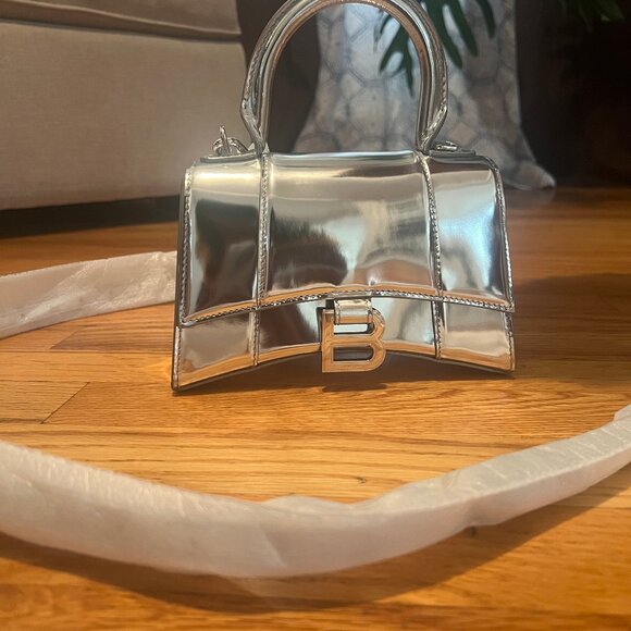 BALENCIAGA HOURGLASS XS HANDBAG MIRROR EFFECT IN SILVER - Picture 1 of 8